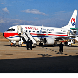 敦煌空运公司航空快运业稳步发展的原因是什么？